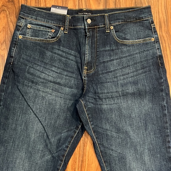 Lucky Brand 410 Athletic Straight - Picture 5 of 15